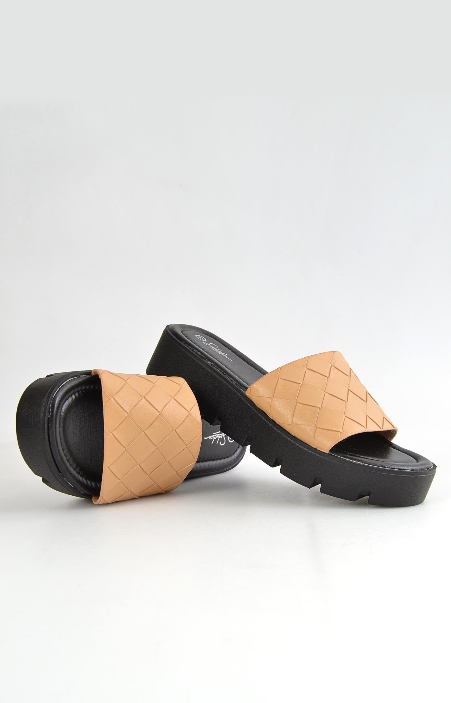 Ladies Flatform Sandals - Camel