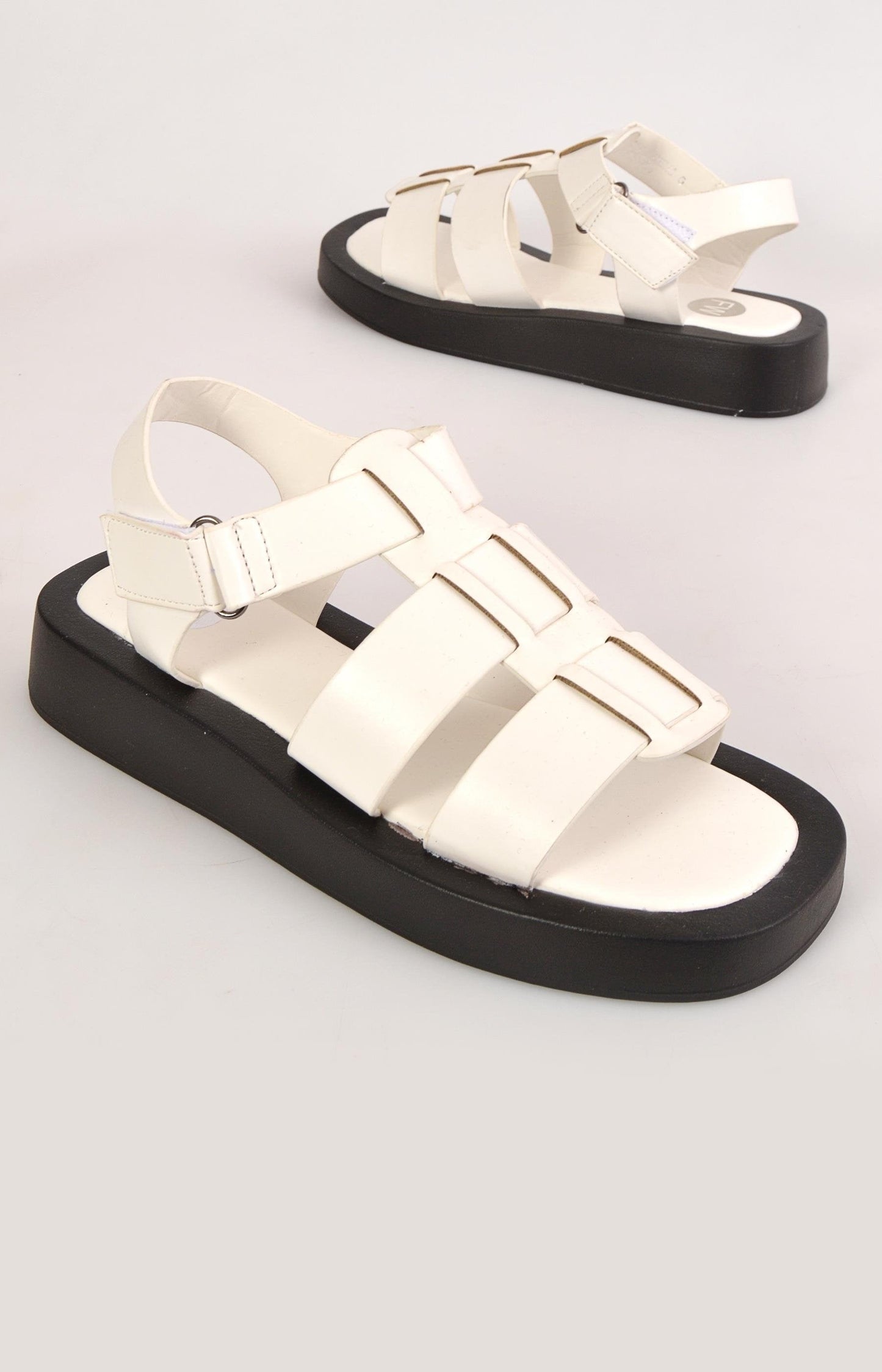 Ladies Quest Flat Sandals - White